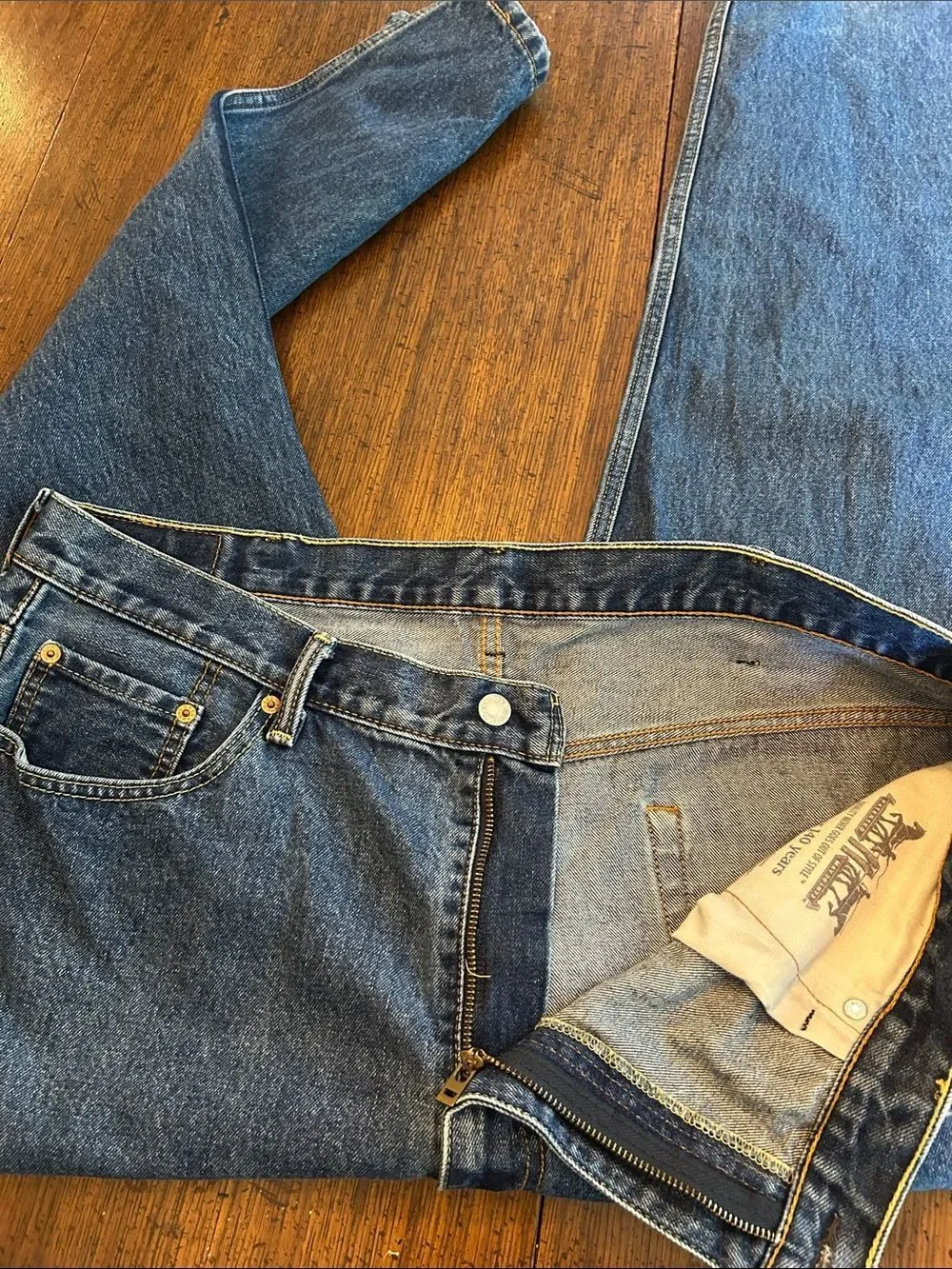 Levis Strauss straight leg